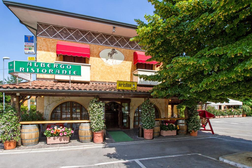 Albergo Ristorante Da Felice Loria Exteriör bild